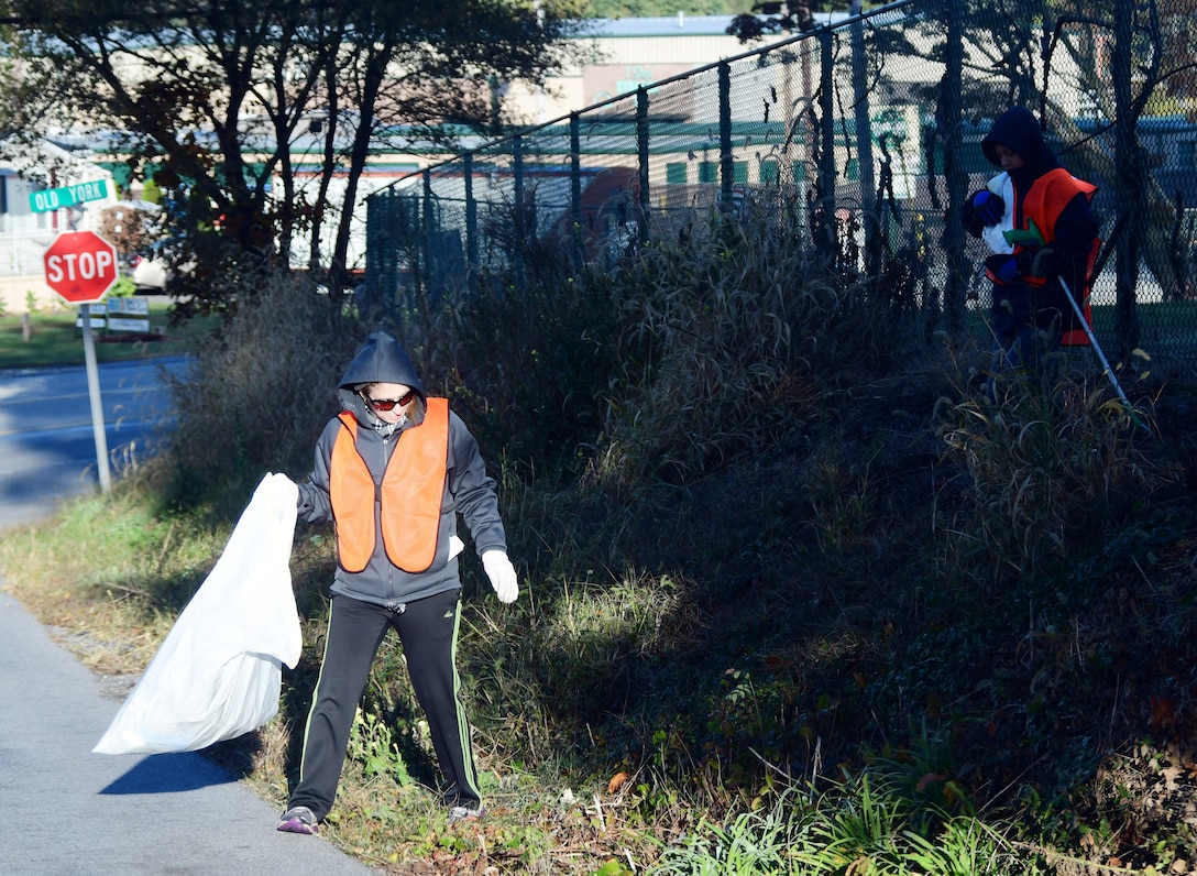 Defense Distribution Center Susquehanna employees volunteer for Adopt a Highway cleanup event