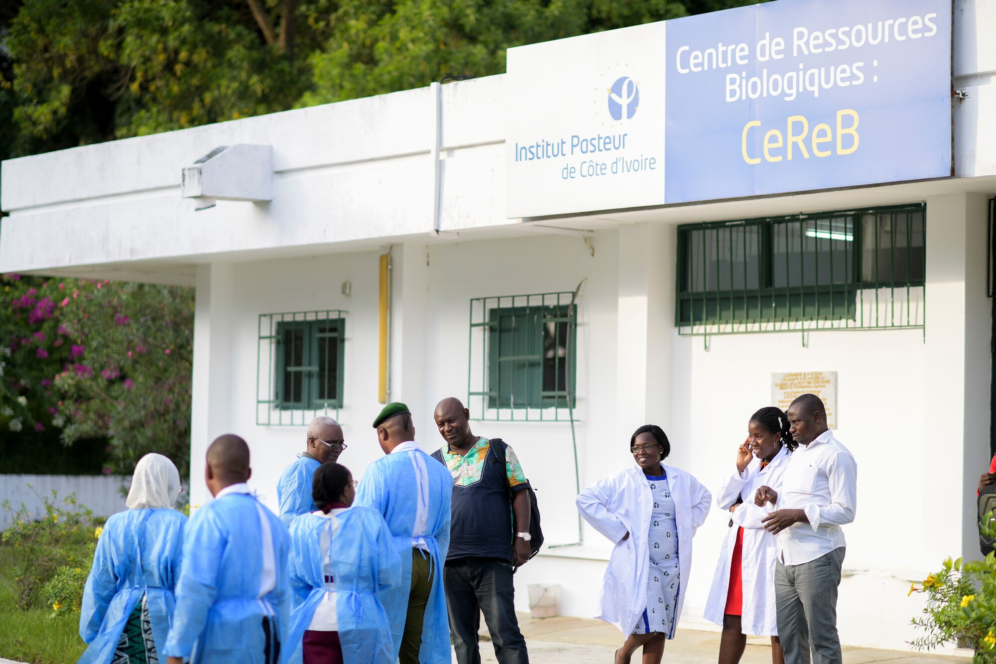 Participants from the African Partner Outbreak Response Alliance engagement gather outside the Pasteur Institute Lab following a tour of the facility in Abidjan, Côte d'Ivoire, Nov. 18, 2019.