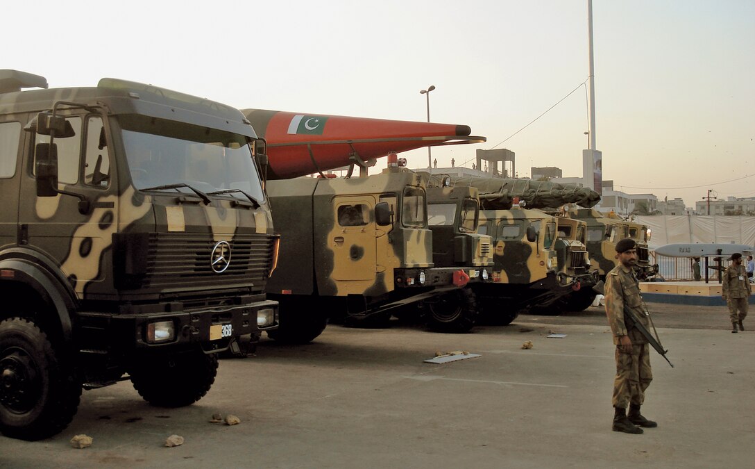 Military truck carrying intermediate-range ballistic missile of Pakistani army, November 27, 2008 (Courtesy SyedNaqvi90)