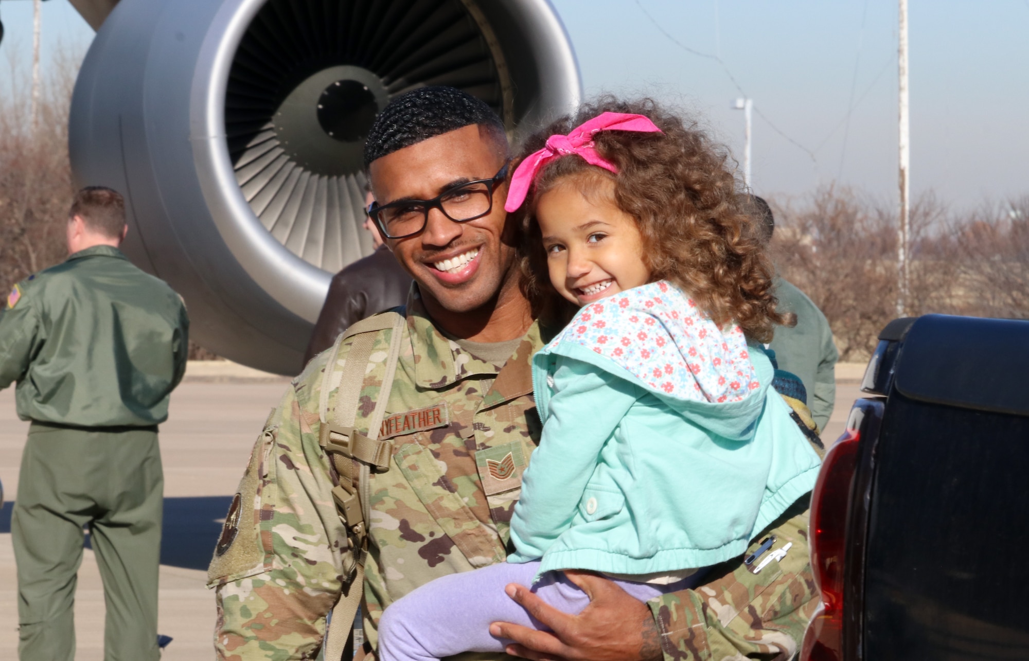 Tech Sgt. Leon Pennyfeather, 507th Operations Support Squadron, returns from a deployment to Southwest Asia Nov. 25, 2019, at Tinker Air Force Base, Oklahoma. (U.S. Air Force photo by Senior Airman Mary Begy)