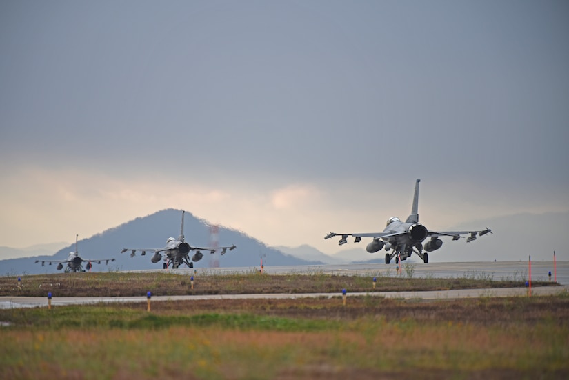 PRESS RELEASE: Kunsan Air Base runway reopened > Kunsan Air Base > News