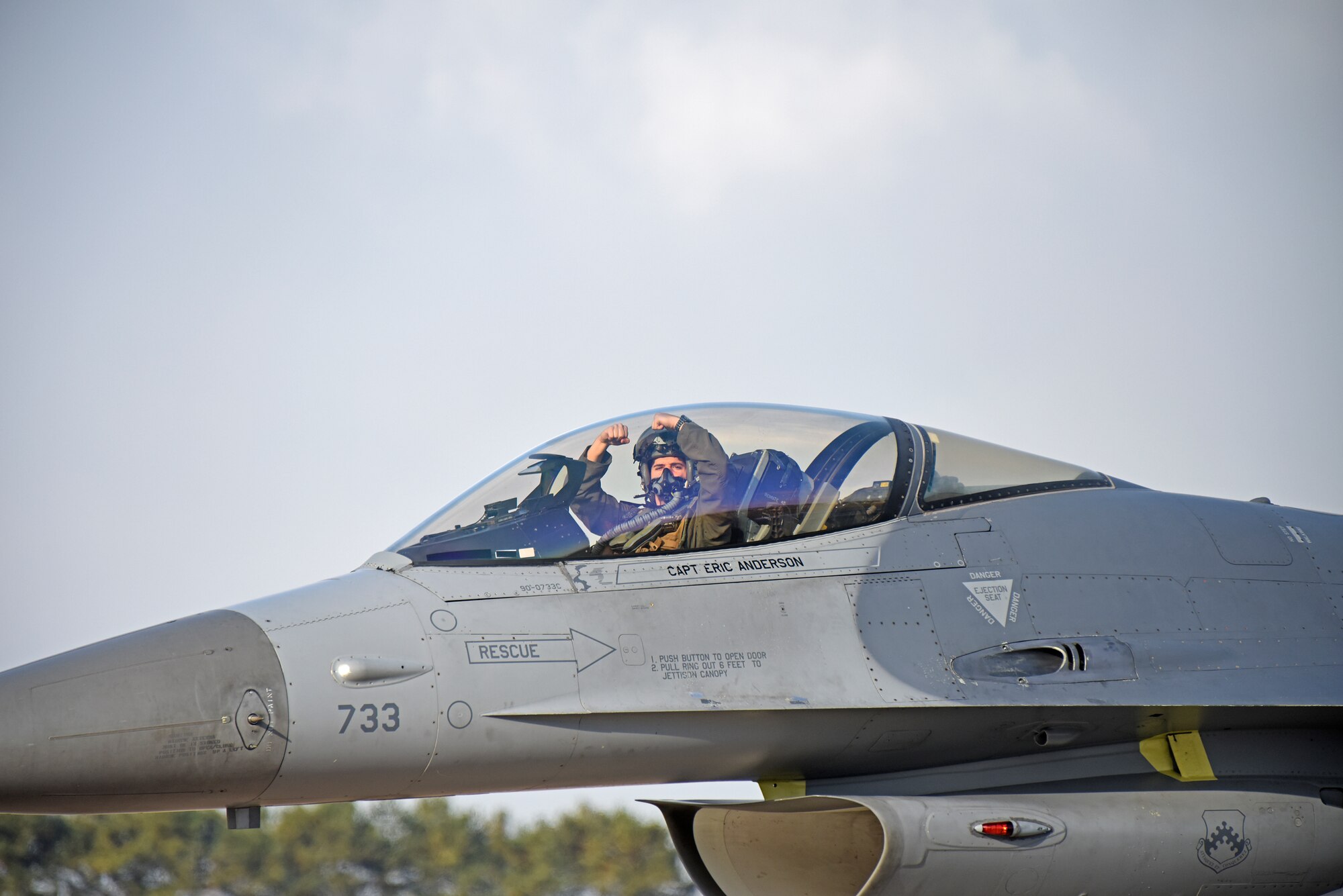 A U.S. Air Force F-16 Fighting Falcon pilot assigned to the 8th Operations Group taxis down the flightline at Kunsan Air Base, Republic of Korea, Nov. 19, 2019. The 8th OG equips and trains the 35th Fighter Squadron “Pantons” and 80th FS “Juvats” to perform air and space control roles including counter air, strategic attack, interdiction and close-air support missions. (U.S. Air Force photo by Staff Sgt. Mackenzie Mendez)