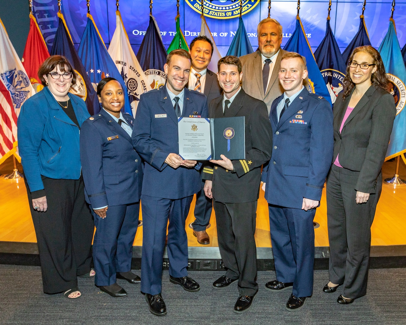 NRO receives IC team award for outstanding service