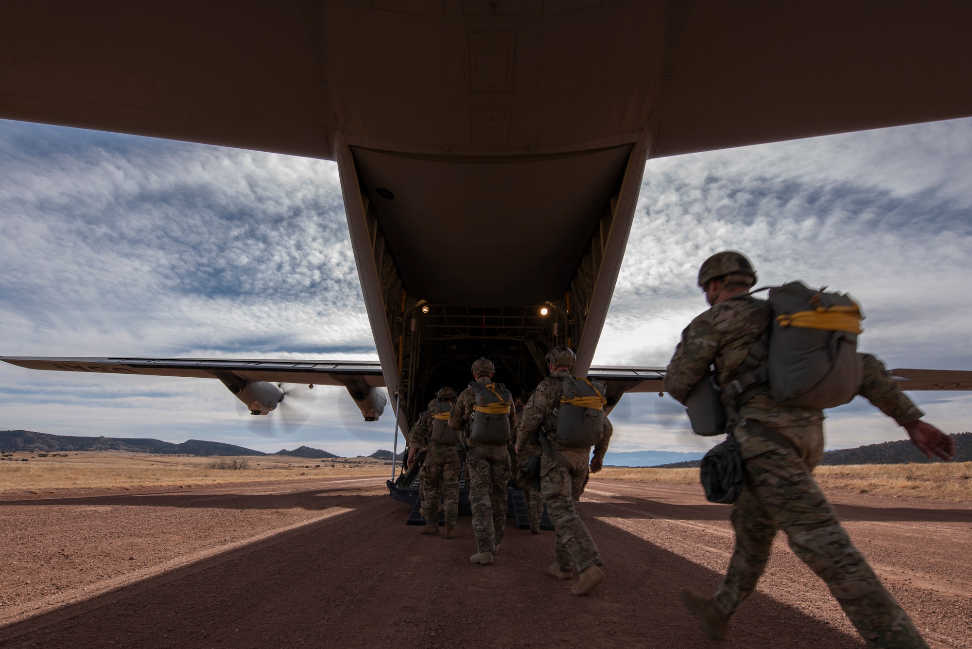 Super Hercules aircrew, maintenance train in Colorado