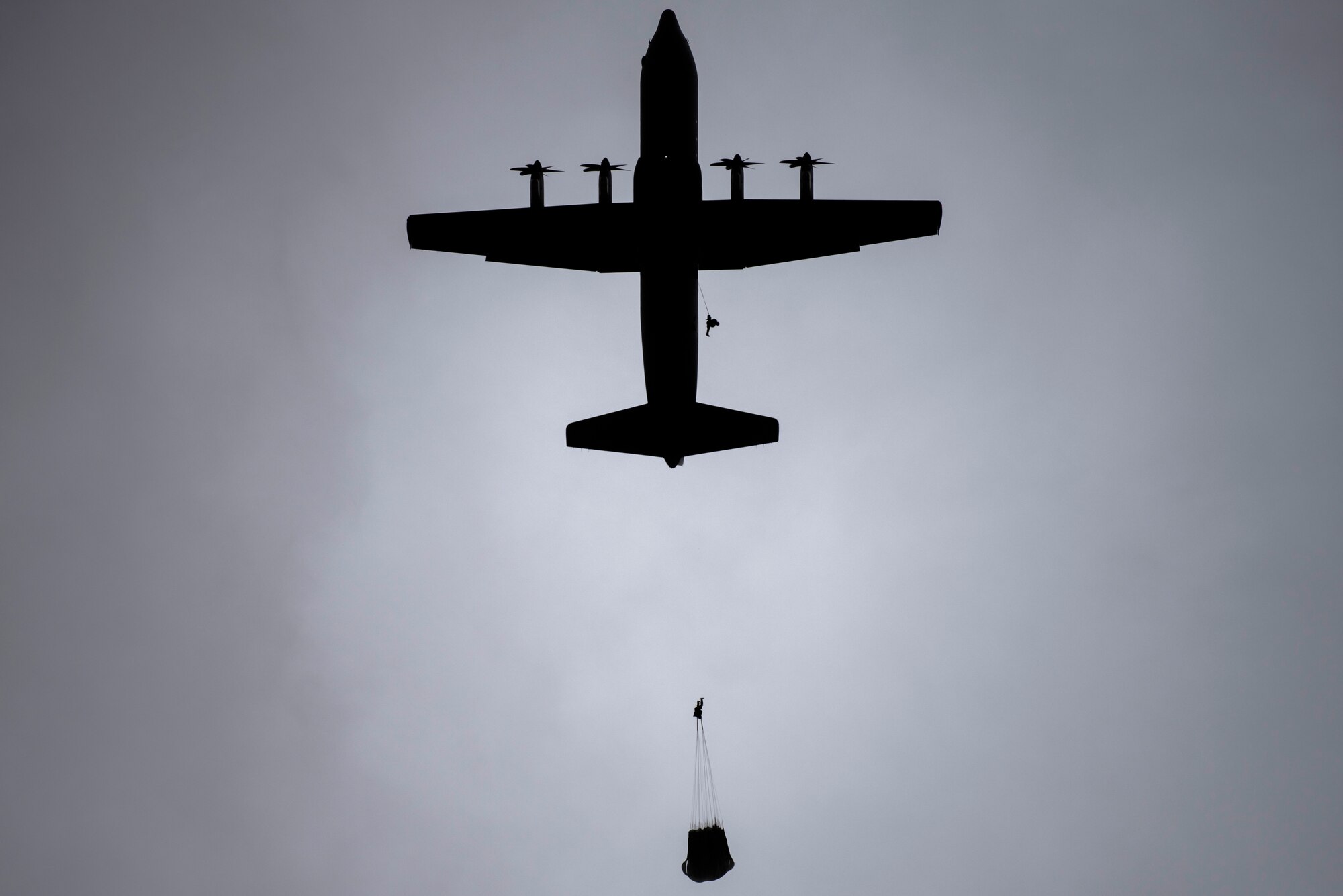 Super Hercules aircrew, maintenance train in Colorado
