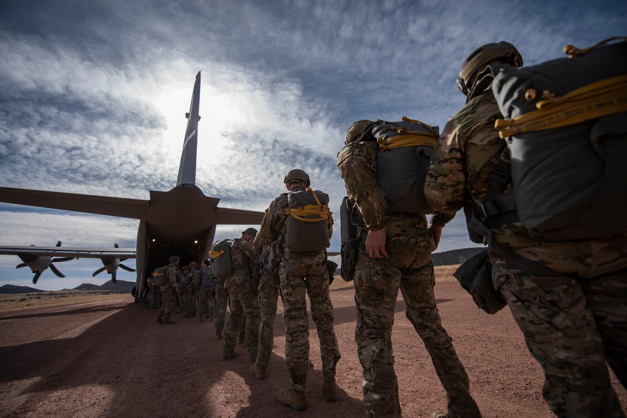 Super Hercules aircrew, maintenance train in Colorado