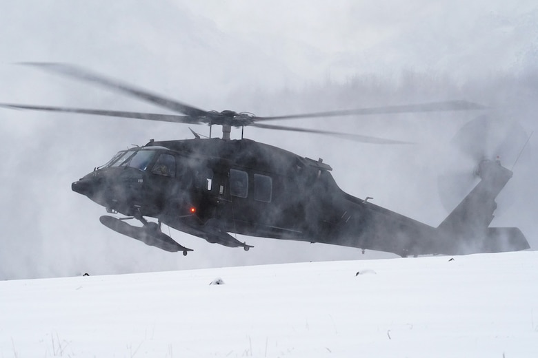 A UH-60 Black Hawk helicopter, and Alaska Army National Guard aviators land on Neibhur Drop Zone, Nov. 26, 2019, while assisting Soldiers of the 6th Brigade Engineer Battalion (Airborne), 4th Infantry Brigade Combat Team (Airborne), 25th Infantry Division, U.S. Army Alaska, honing their life-saving and Medevac hoist skills for the paratroopers’ upcoming rotation to the Joint Readiness Training Center at Fort Polk, La.