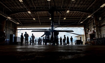 Kadena Hosts Tour for Okinawa Students