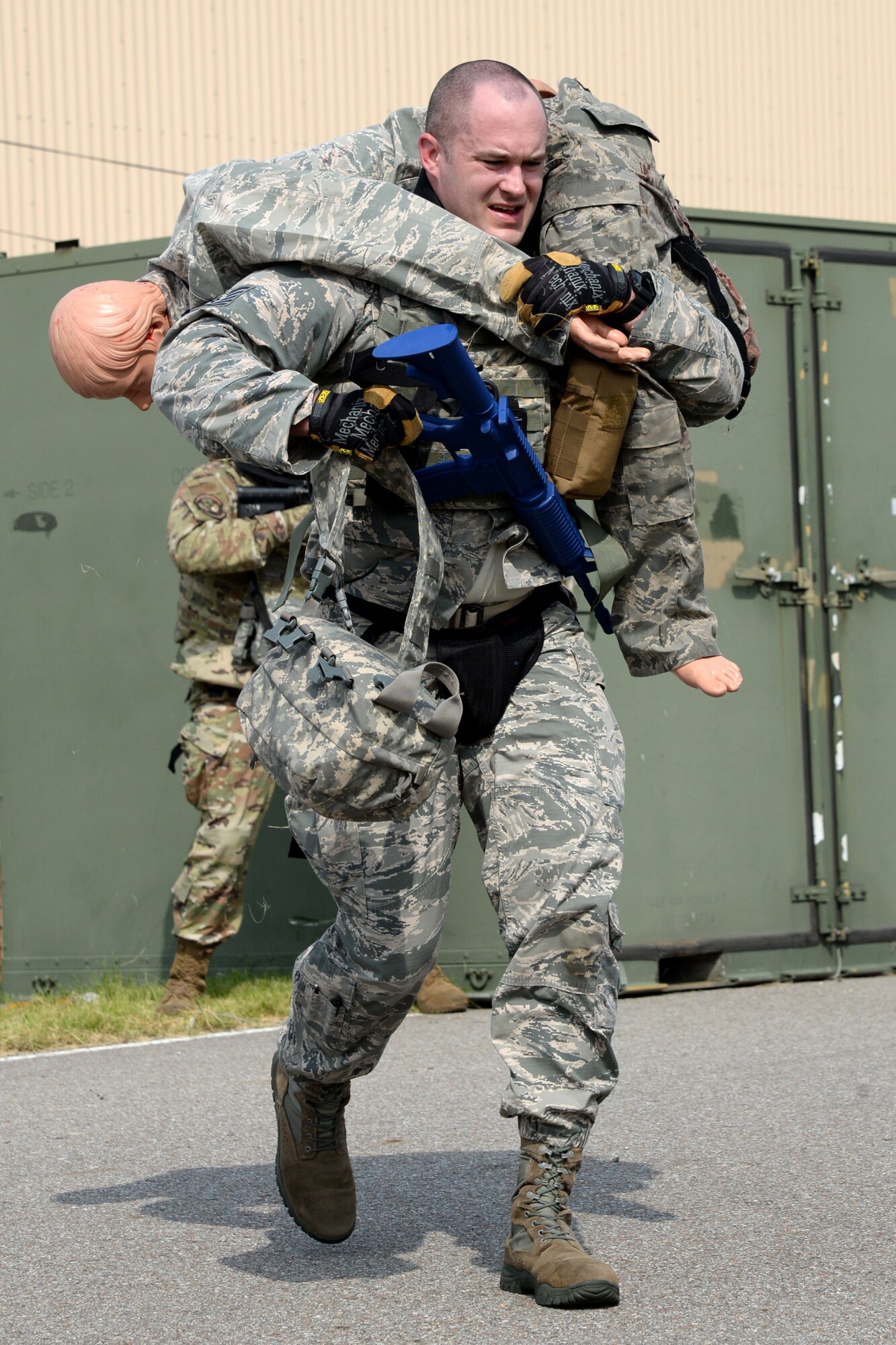 Osan Medics train for battlefield care