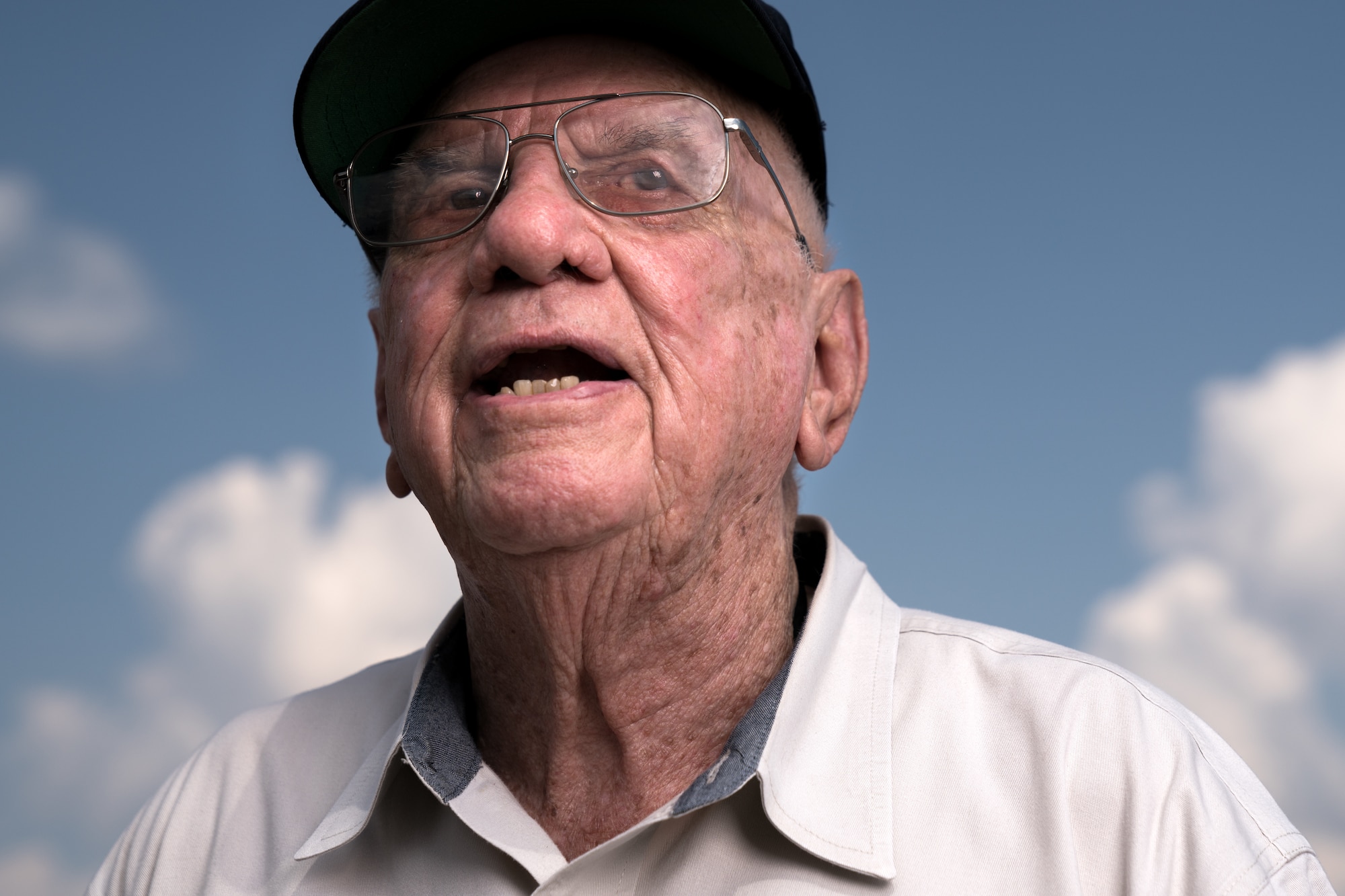 WWII veteran enjoys air show