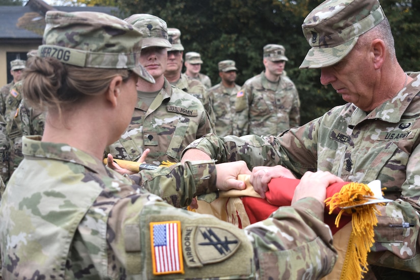 652nd Regional Support Group arrives in Poland, uncases unit colors