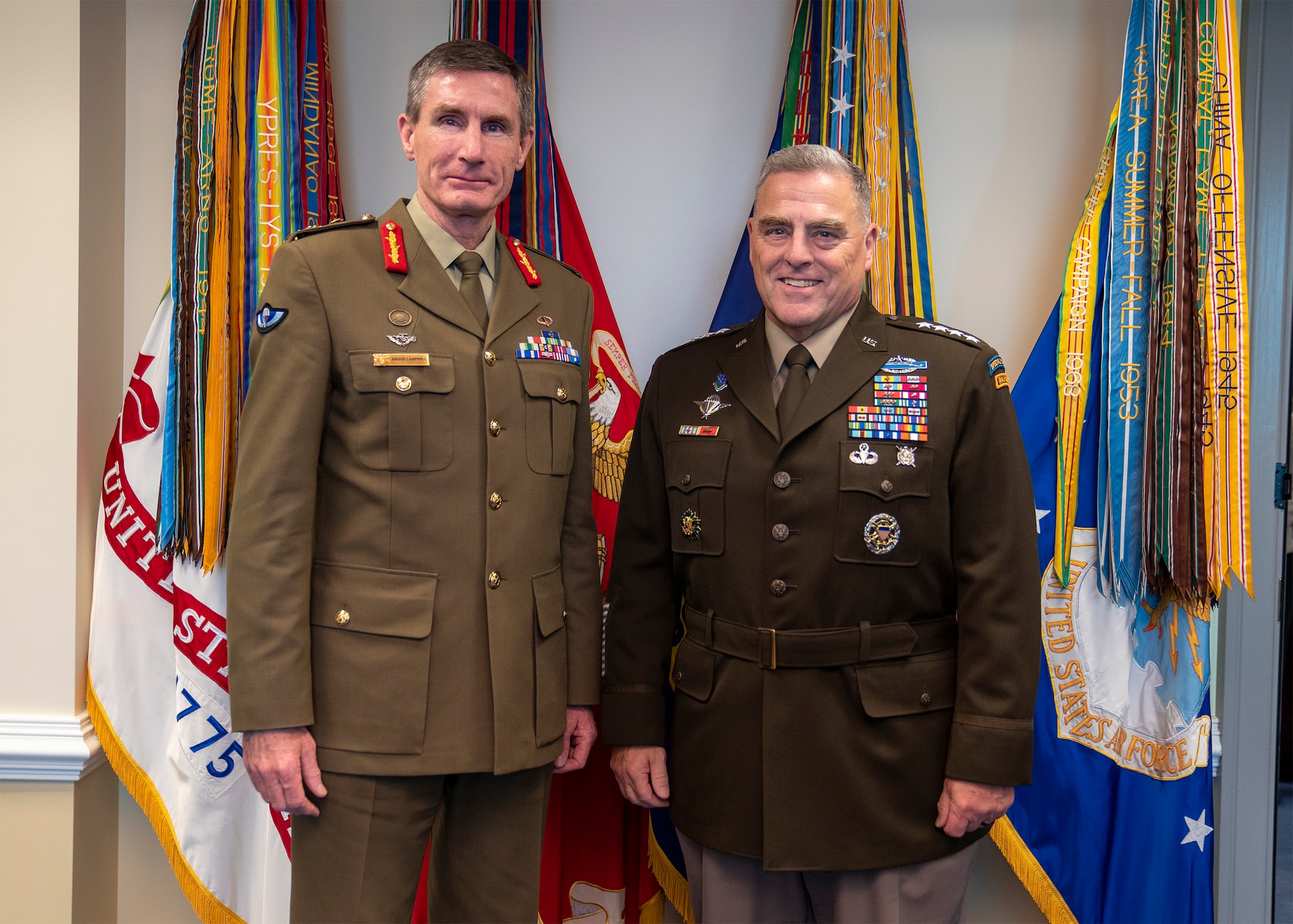 Chairman of the Joint Chiefs of Staff Gen. Mark A. Milley met with Chief of the Australian Defence Force Gen. Angus Campbell in the Pentagon, Oct. 2, 2019.
