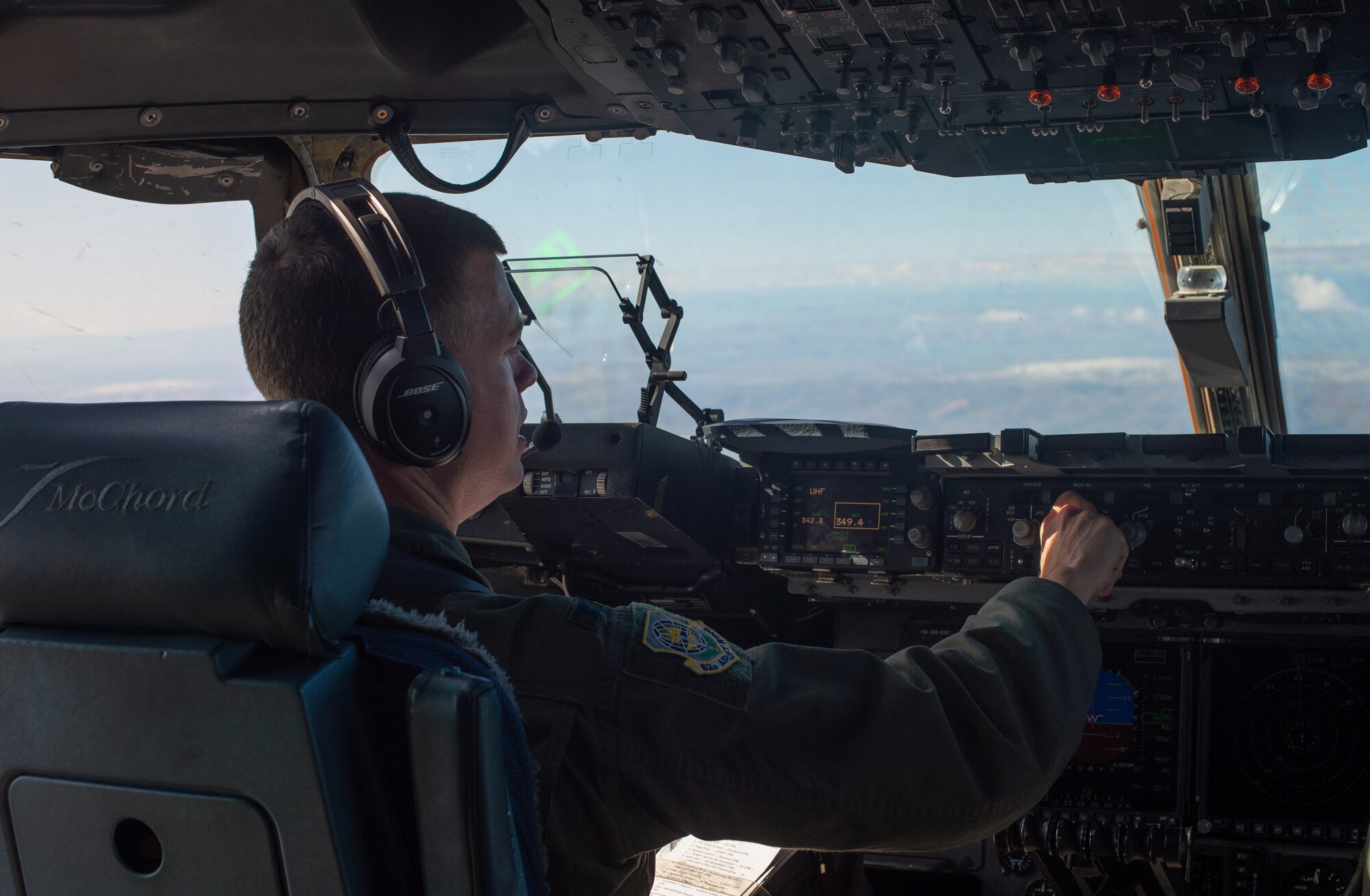 A C-17 Globemaster III comes in to land at Moses Lake Municipal Airport, Wash., Oct. 1, 2019. Two C-17s from McChord Field flew to Moses Lake to train Air Force pilots on a variety of aircraft landings and for Army Soldiers to test their long-range communication equipment. (U.S. Air Force photo by Senior Airman Tryphena Mayhugh)