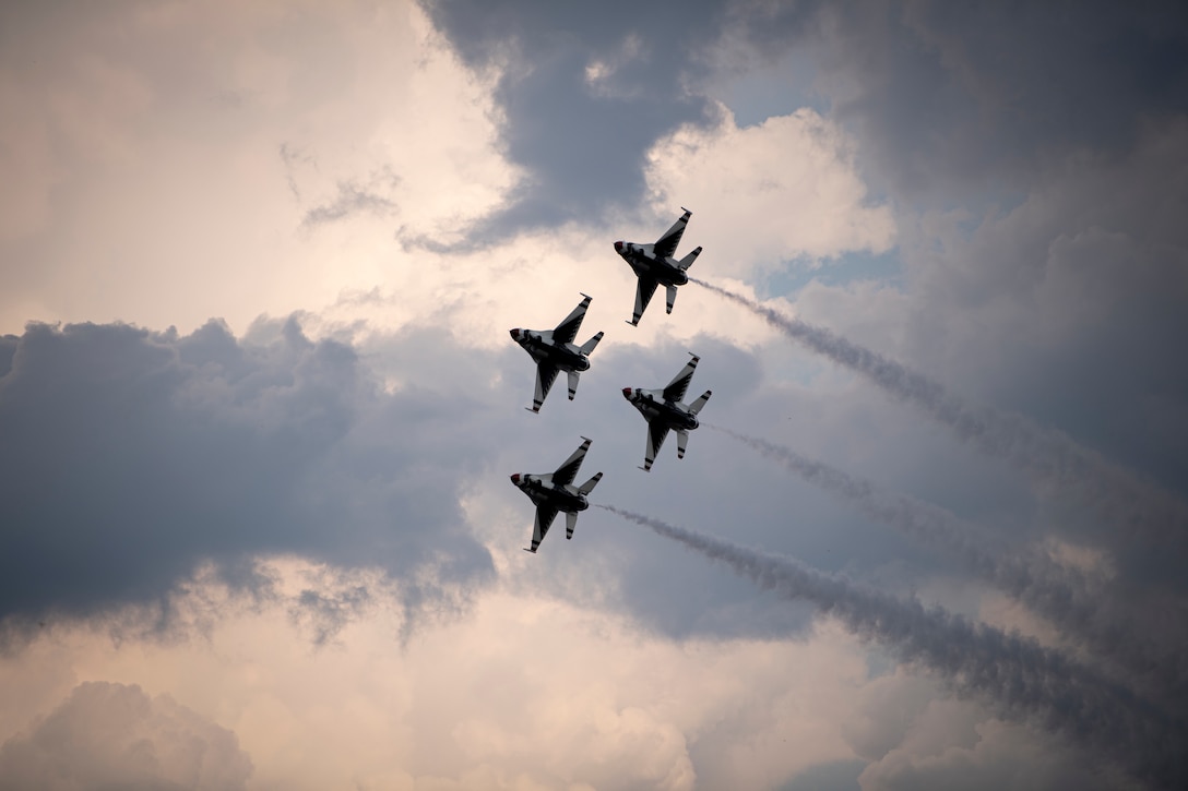 "Thunderbirds" fly during the Thunder Over Georgia air show