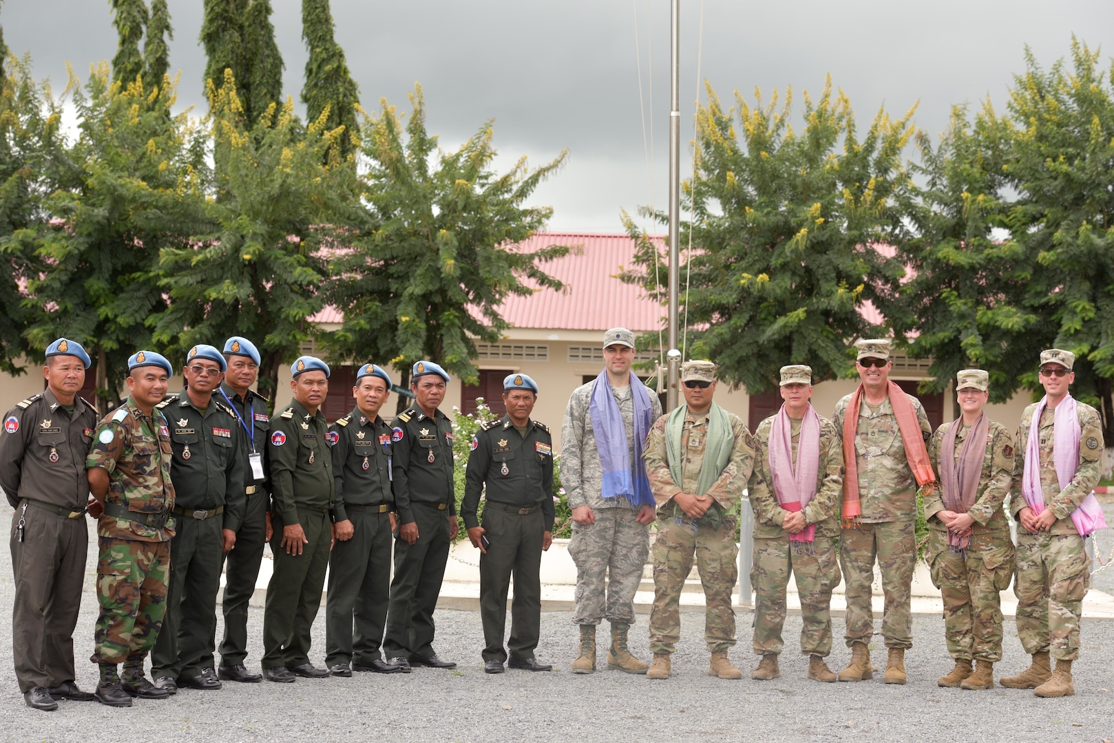 Idaho National Guard Soldiers and Airmen participated in a subject-matter expert exchange with members of the Royal Cambodian Armed Forces at the United Nations Peacekeeping Operations center Sept. 16–20. The mission under the National Guard’s State Partnership Program included a team of four Idaho Army National Guard Soldiers and two 124th Fighter Wing Airmen.