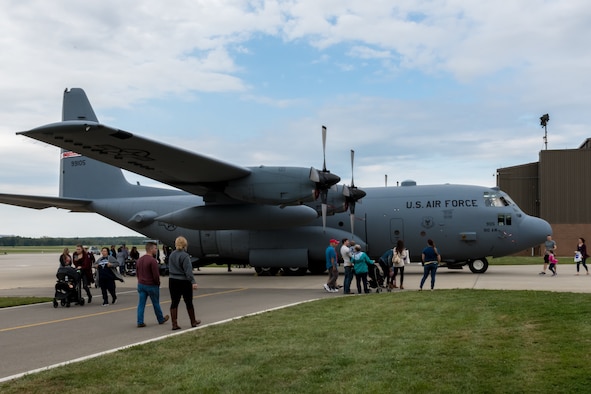 The 910th Airlift Wing hosted their annual family day weekend, Oct. 5 and 6, 2019, at Youngstown Air Reserve Station. The two-day event focused on bringing Reserve Citizen Airmen's families to the installation to acknowledge and show appreciation for their support.