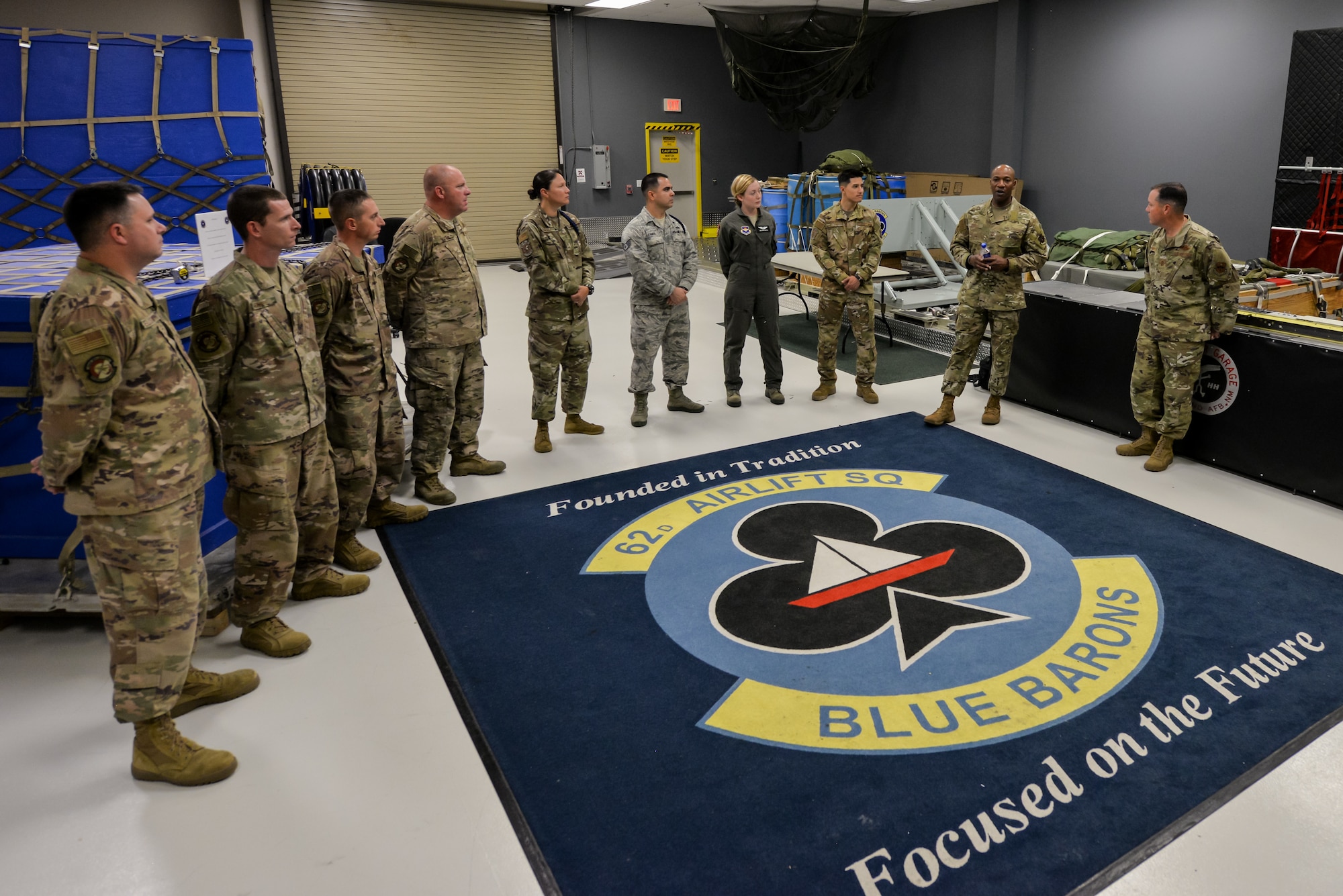 Airmen gather to speak to Chief Wright