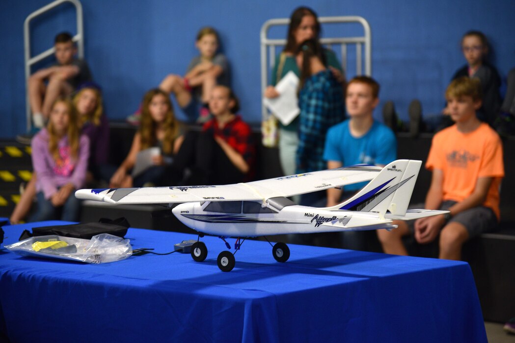 Students learn about flight.