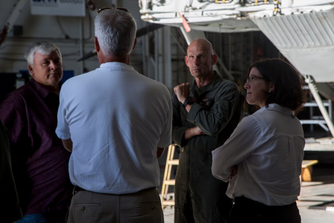 Asst. Secretary of Defense (Readiness) Daigle visits I MEF Units