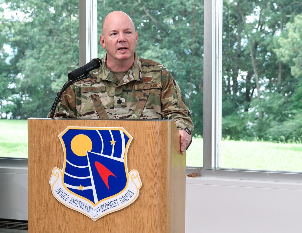 : Lt. Col. Jeffrey Burdette speaks after accepting leadership of the AEDC Test Systems Sustainment Division during an Assumption of Leadership Ceremony Aug. 9 at Arnold Lakeside Center on Arnold Air Force Base. (U.S. Air Force photo by Jill Pickett)