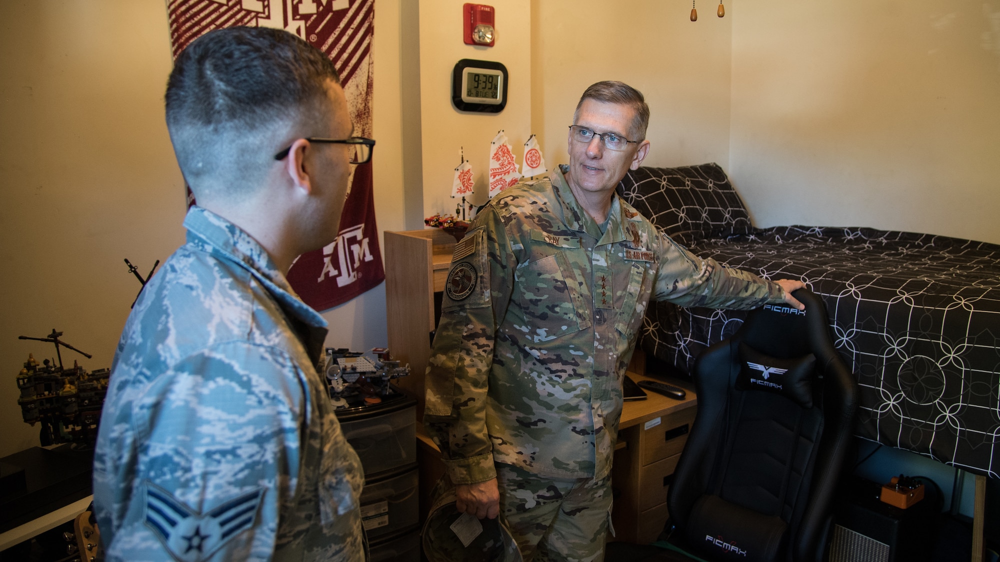 Gen. Ray tours 2nd BW, fosters competition culture in Airmen