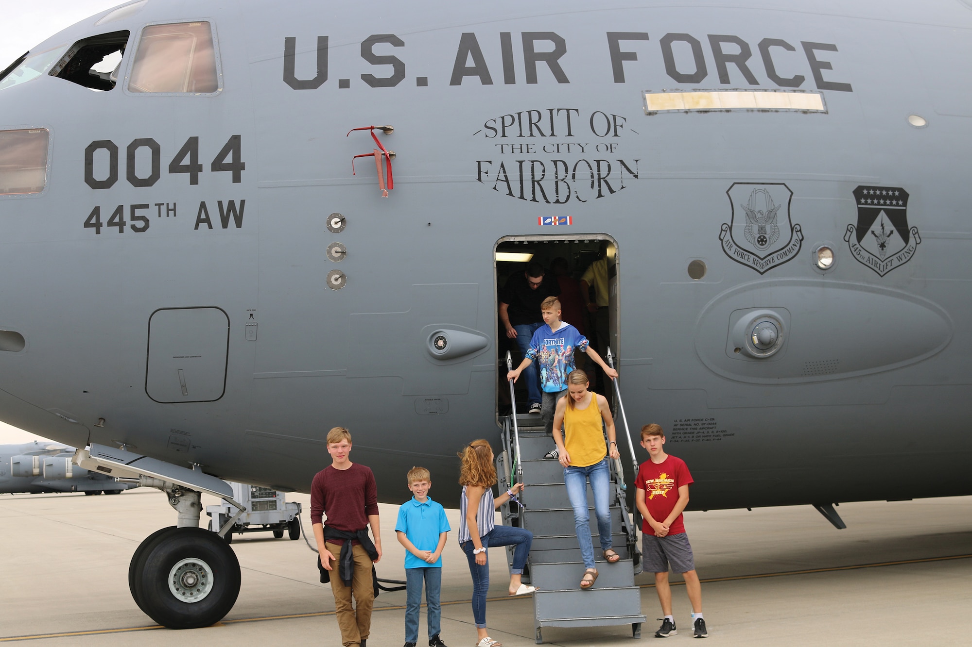 Citizen Airmen from the 445th Airlift Wing, families and friends enjoy a day of food and fun at the wing’s annual family day picnic, Sept. 8. 2019 at Bass Lake. Participants enjoyed the day fishing, playing volley ball, corn hole and various activities. A C-17 Globemaster III static display was also available for tours. A DJ was also on hand for entertainment. And various helping agencies provided useful information to Airmen and their families. Food for the event was provided by the Wright-Patterson Air Force Base United Service Organizations (USO).