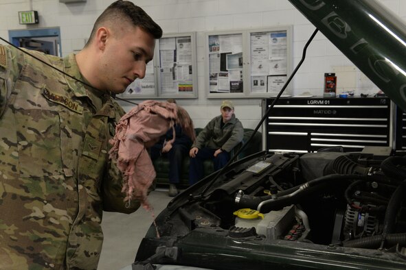 Logistics Airmen encourage vehicle winter readiness