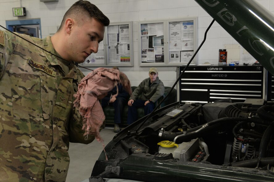 Logistics Airmen encourage vehicle winter readiness