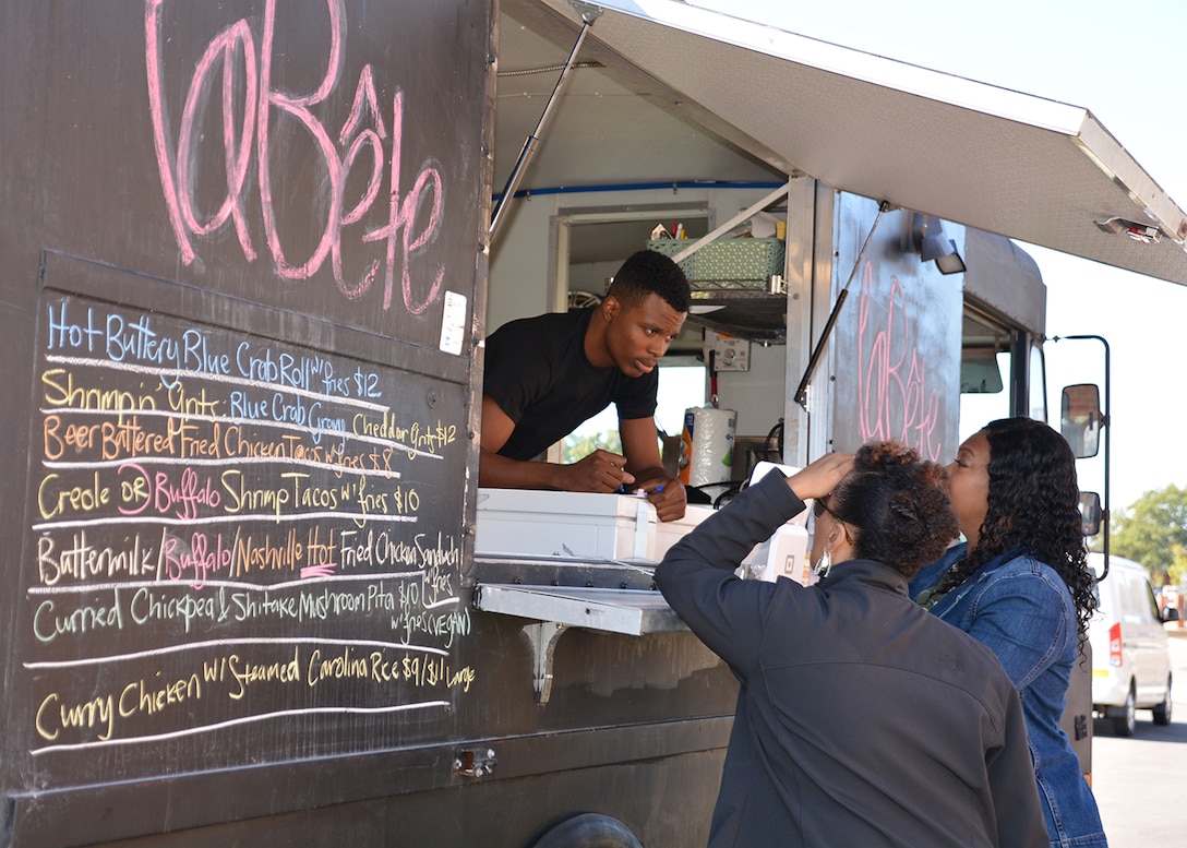 Food Trucks Invade DSCR