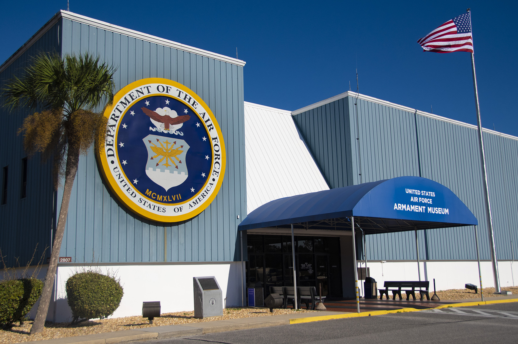 Big Blue Steals The Show 919th Special Operations Wing Article Display