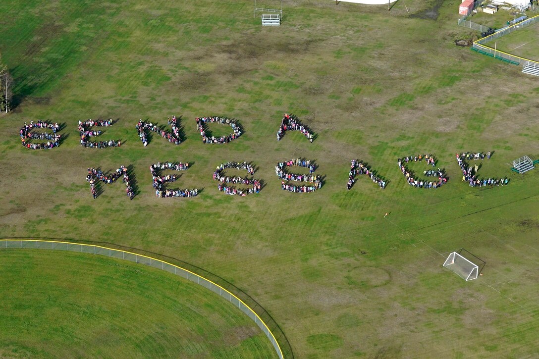 jber-holds-red-ribbon-week-walk