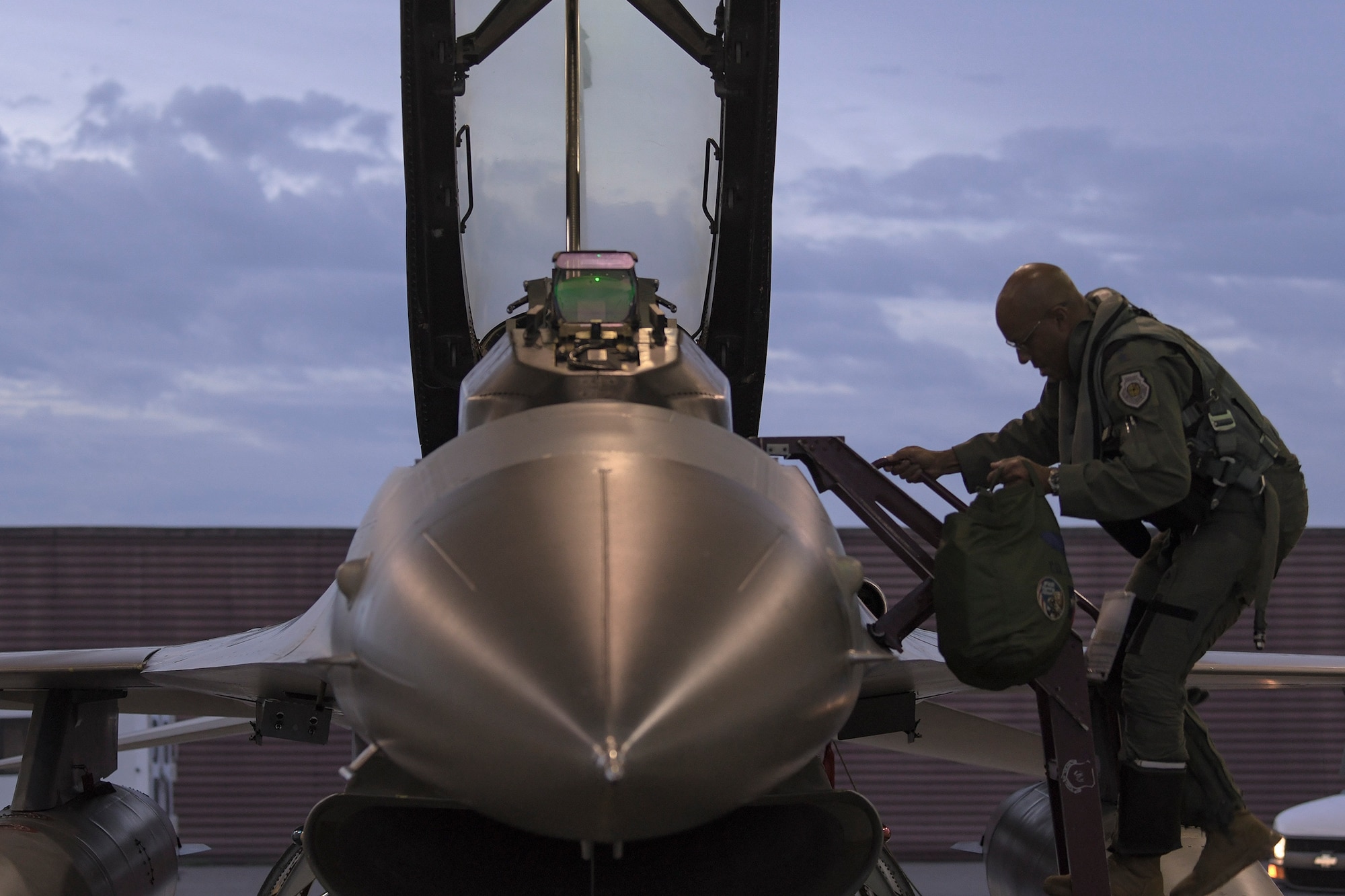 Gen. CQ Brown, Jr., Pacific Air Forces commander, climbs into a 36th Fighter Squadron F-16 Fighting Falcon prior to take off at Osan Air Base, Republic of Korea, Oct. 18, 2019. After gaining an in-depth exposure to the installation’s unique mission, Brown visited Kunsan AB to explain PACAF’s priorities and how vital the Korean Peninsula is in contributing to the Indo-Pacific region’s security and stability (U.S. Air Force photo by Staff Sgt. Greg Nash)