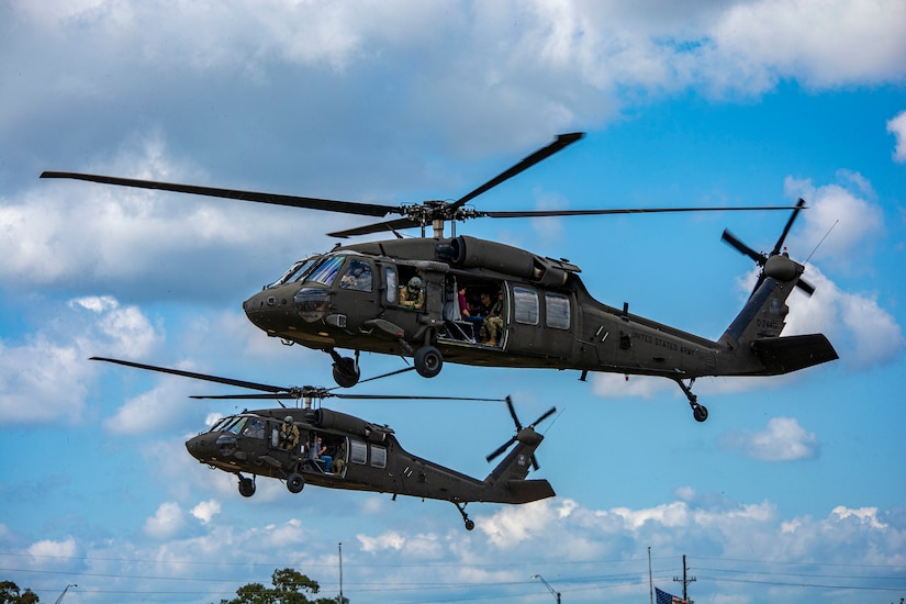 Army Reserve aviation unit hosts ESGR Boss Lift in Conroe, Texas