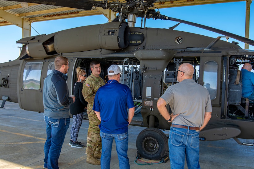 Army Reserve aviation unit hosts ESGR Boss Lift in Conroe, Texas