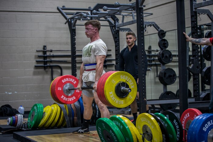 U.S. Marines and civilians aboard Marine Corps Air Station (MCAS) Yuma compete in a weight lifting contest at theMCAS Yuma Station Gym on August 28, 2019. The competition consisted of 3 maximum repititions of squats, bench press, and then deadlifts. (U.S. Marine Corps photo by Lance Cpl. John Hall)