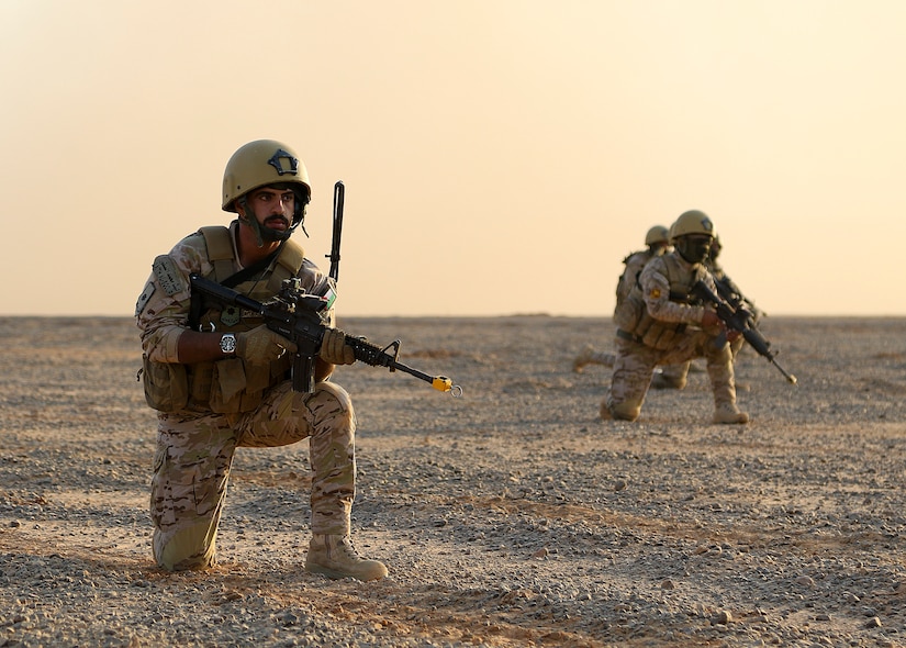 Royal Jordanian Army soldiers from the 91st Rapid Intervention Battalion (QRF) set up a security perimeter immediately following their insertion just outside an urban assault training village, their objective for the situational training exercise portion of Eager Lion 2019. Jordanian soldiers worked hand-in-hand with U.S. and British army troops to secure the village, evacuate any simulated casualties and extract a high value target.