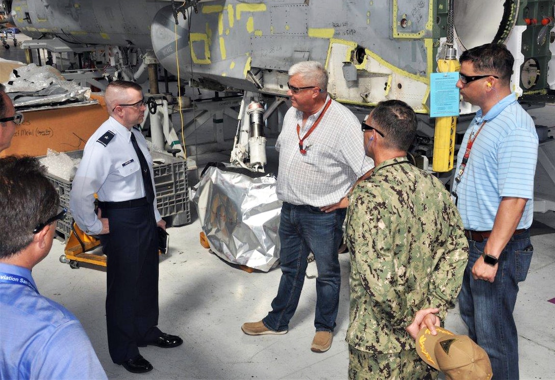 DLA Aviation commander visits San Diego, promotes Commander