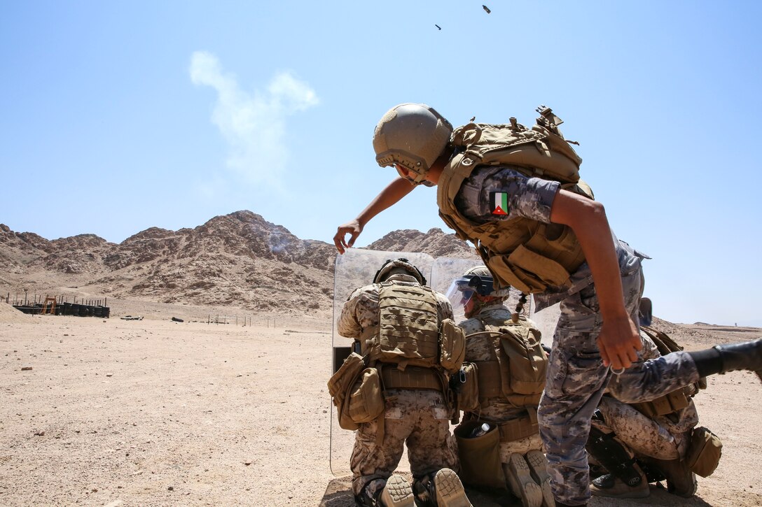 4th LE, Jordanian 77th Marines Battalion train during Exercise Eager Lion 2019