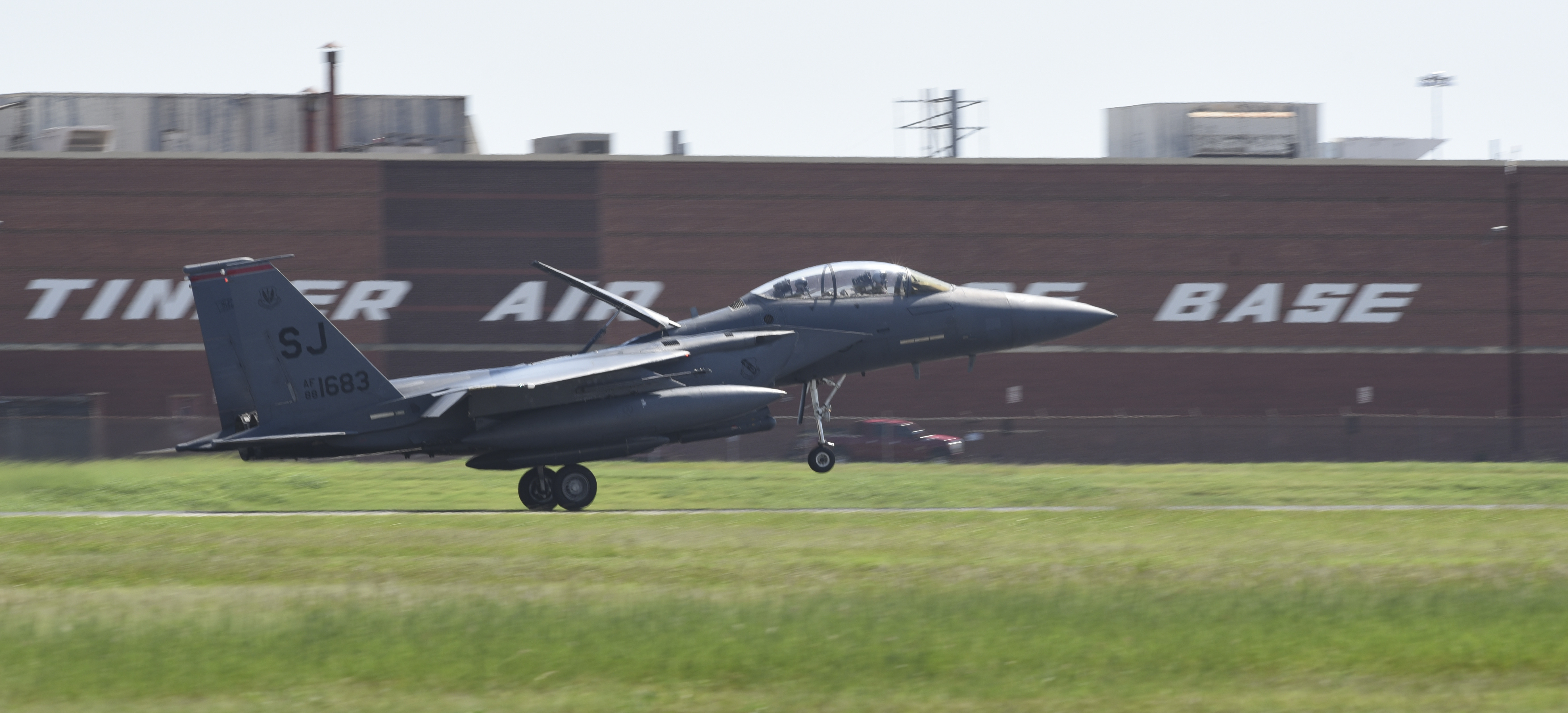 Team Tinker provides refuge for aircraft evacuating Hurricane Dorian