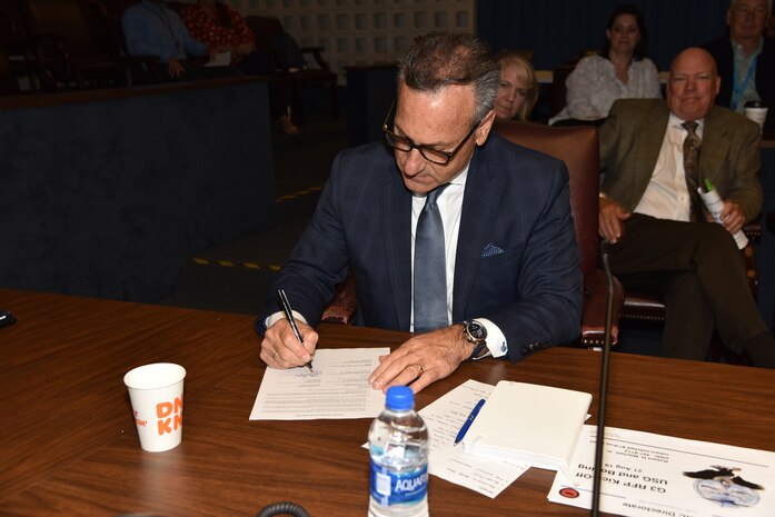 C-17 SPO, Boeing sign MOU for sustainment of C-17 fleet