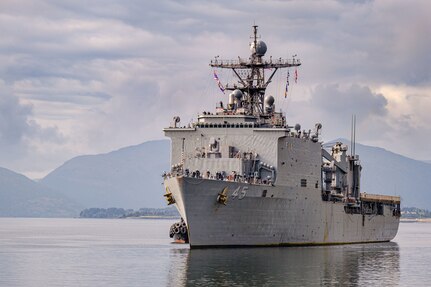 USS Comstock Arrives in Kodiak, Alaska