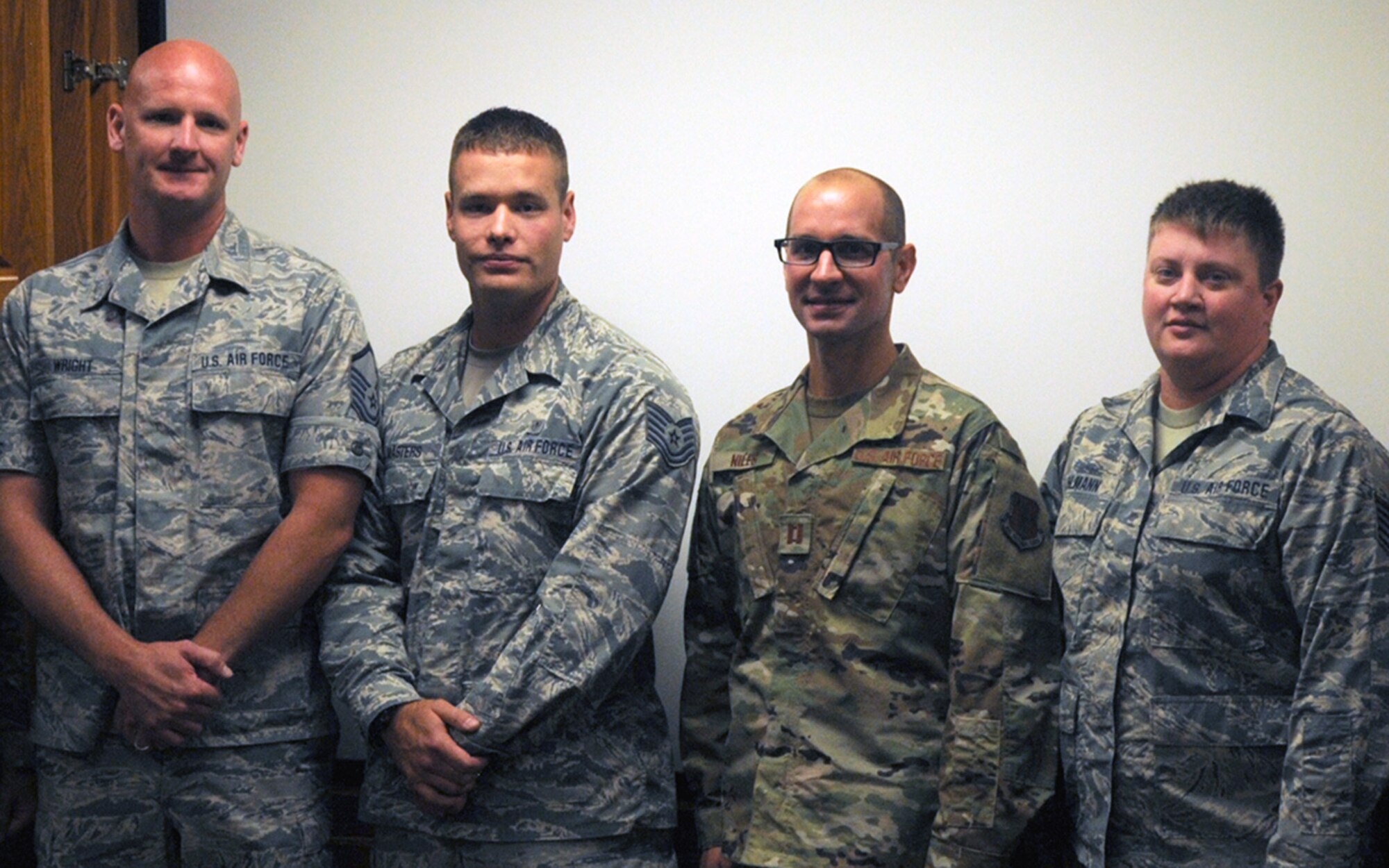 Members of the Iowa Air National Guard’s 185th Air Refueling Wing honored