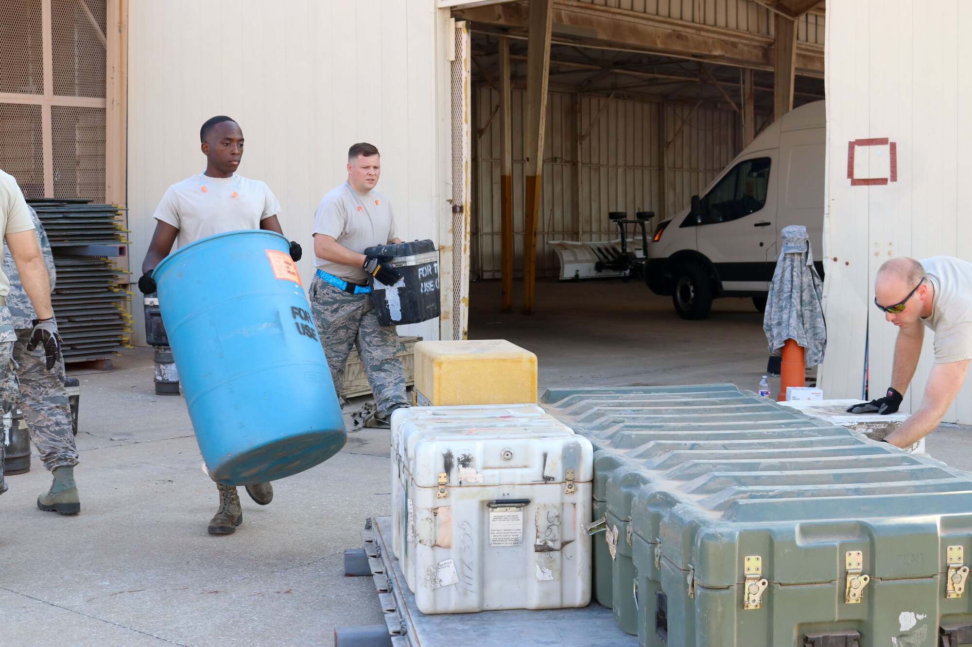 Members of the 72nd Aerial Port Squadron arrange cargo on a pallet during a rodeo, Sept. 6, 2019, at Tinker Air Force Base, Oklahoma. The rodeo incorporated various jobs competed by aerial port in a fun and competitive atmosphere. (U.S. Air Force photo by Senior Airman Mary Begy)