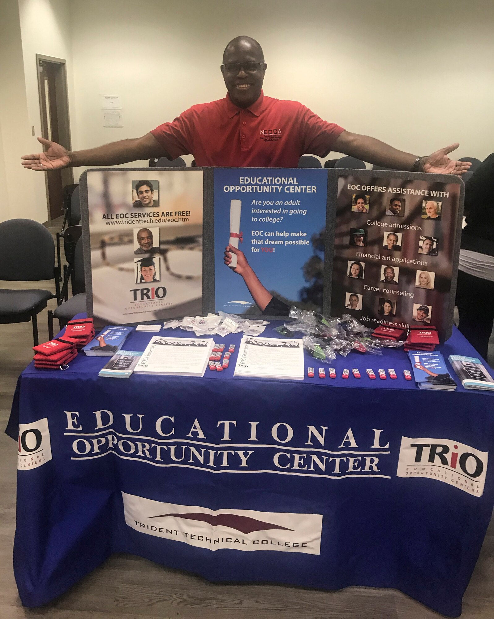 Are you looking for a civilian job, education opportunities, or ways to access military resources, like confidental non-medical counseling, as a service member? The Rising Six Association of JB Charleston, South Carolina, hosted a networking event Sep. 14, 2019, on base, for Airmen of all backgrounds. Through a variety of community based organizations, such as the American Red Cross to Military One Source, the Rising Six Organization facilitated this networking event to help Airmen to reach their educational goals, mental health resilience, employment opportunities and much more.