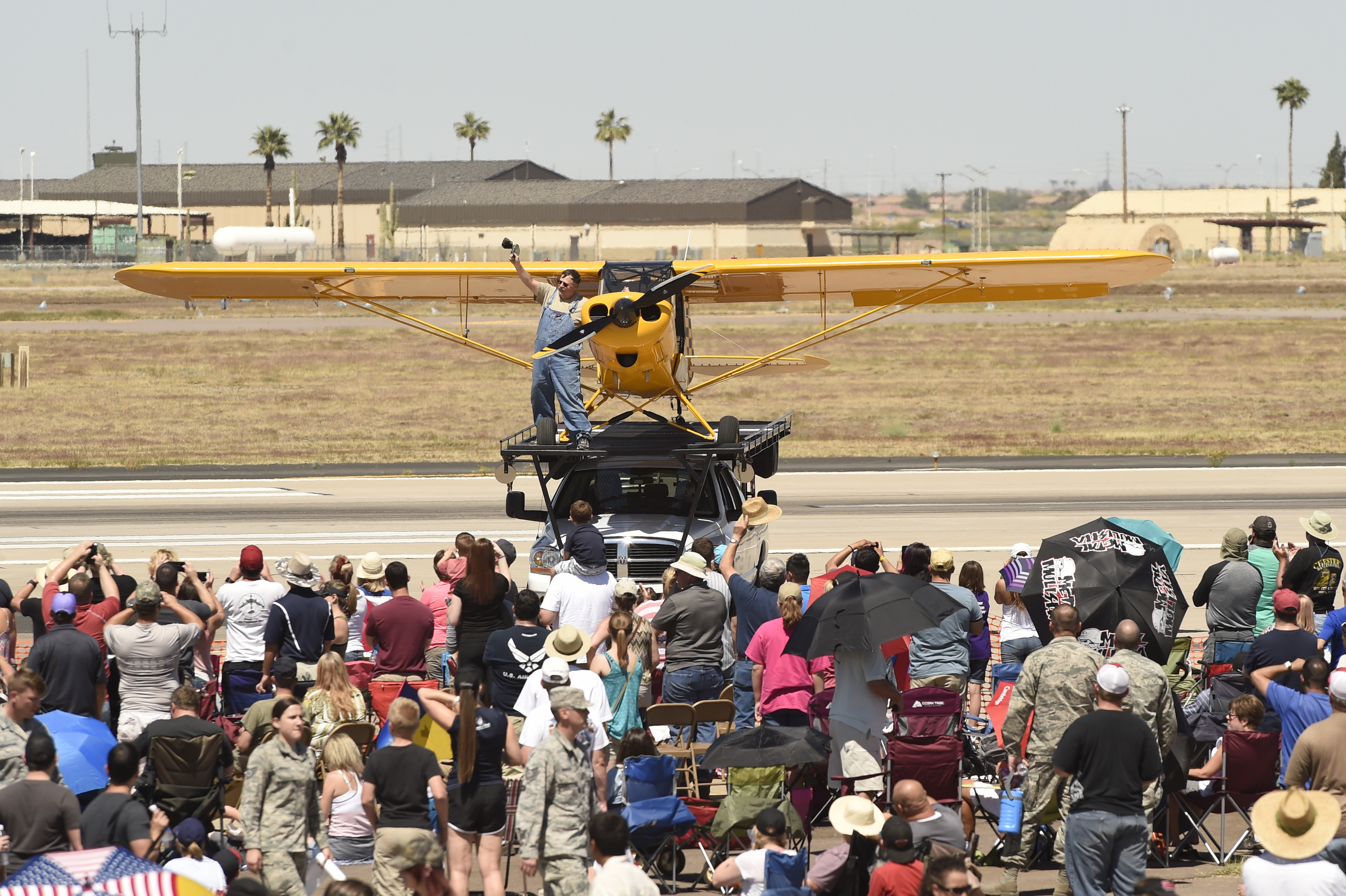 globe/15YEARS CHRONICLE～ON-AIR&OFF-AIR～ Wings of Aloha Student Expo > 15th Wing > Article Display