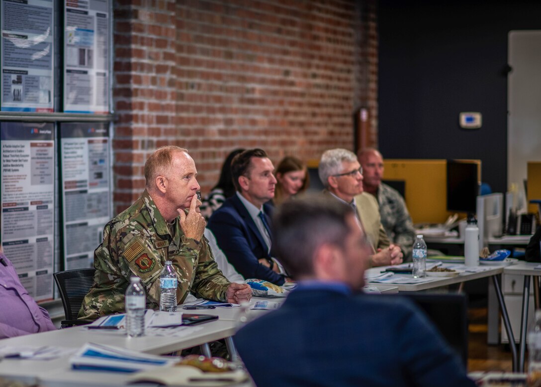 Lt. Gen. Robert D. McMurry Jr., commander of Air Force Life Cycle Management Center at Wright-Patterson Air Force Base, Ohio, visited YARS and America Makes in Youngstown, Ohio.