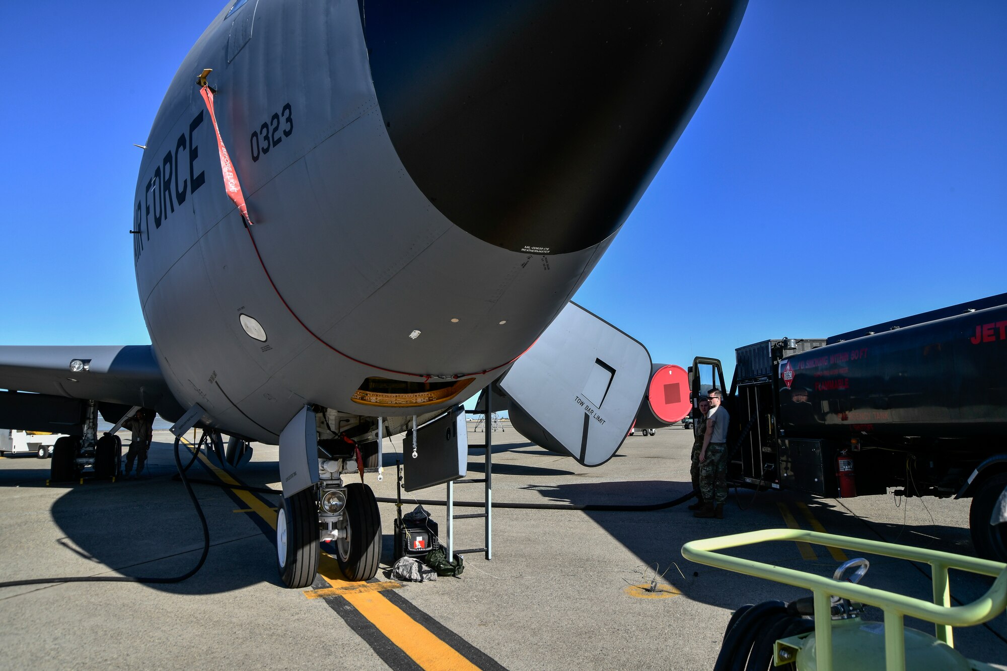 Airmen from the 9th Logistics Readiness Squadron Petroleum, Oil and Lubricants flight and 940th Aircraft Maintenance Squadron work together during a refueling exercise September 6, 2019 at Beale Air Force Base, California. (U.S. Air Force photo by Tech. Sgt. Alexandre Montes)