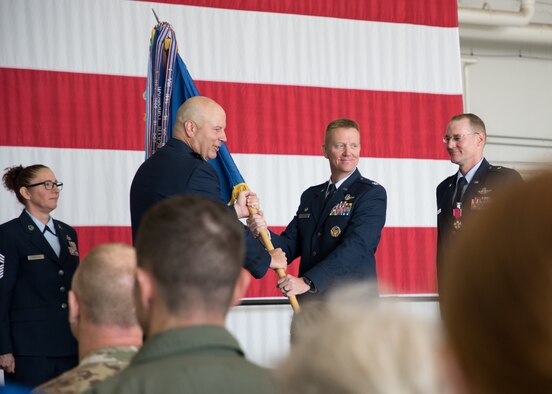 442d FW welcomes new commander