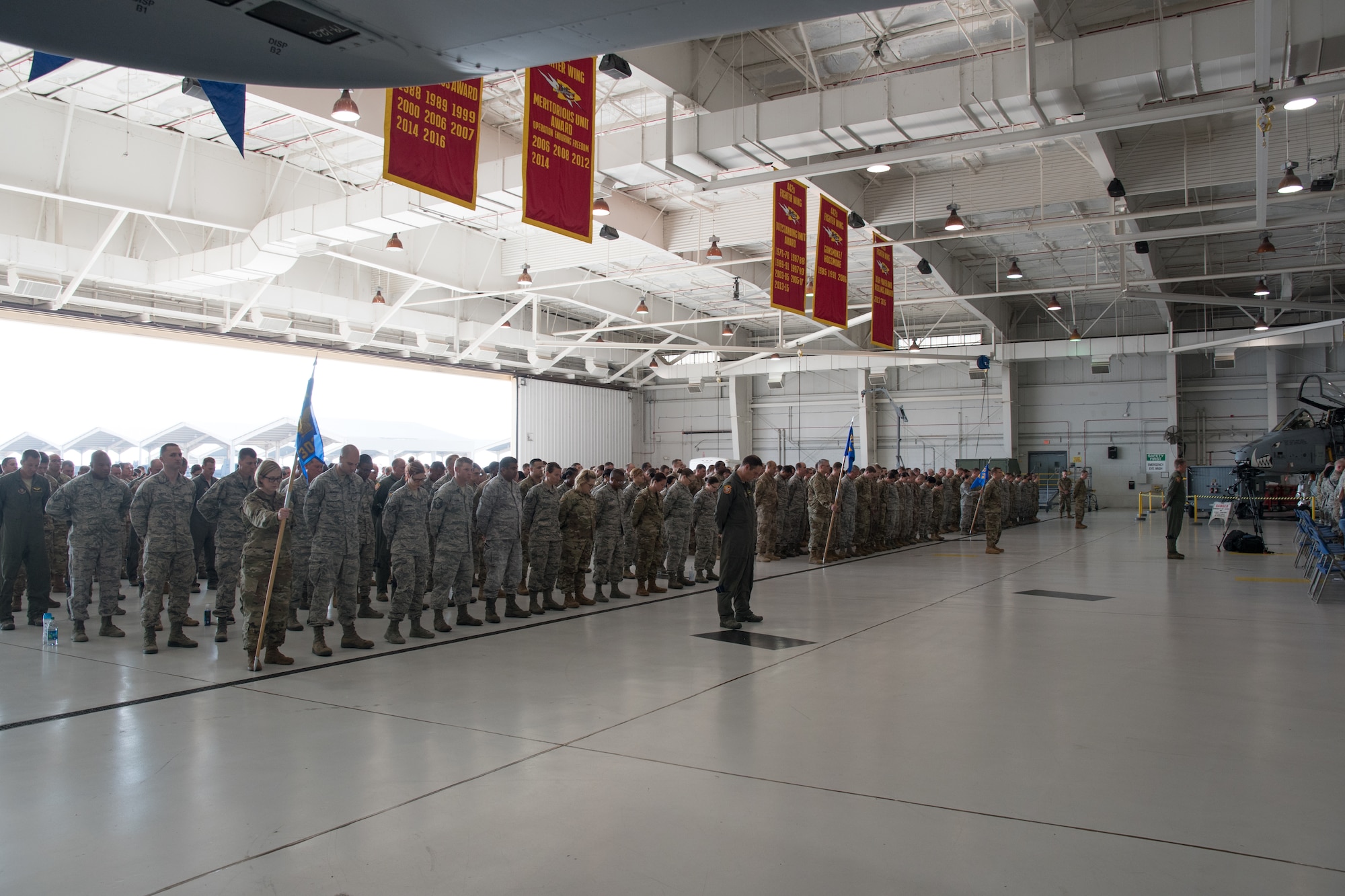 442d FW welcomes new commander