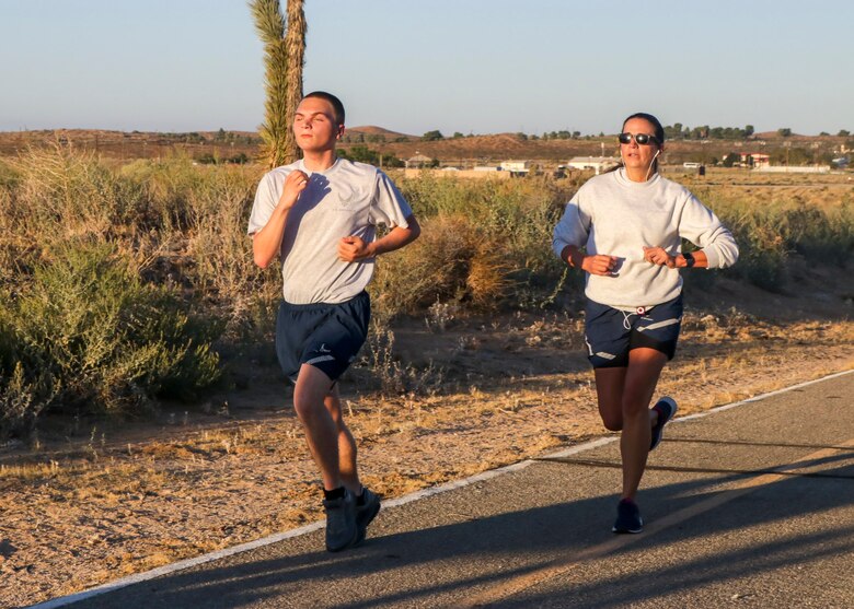 Team Edwards members run the Air Force Birthday 5k Run at Edwards Air Force Base, California, Sept. 18. (U.S. Air Force photo by Giancarlo Casem)